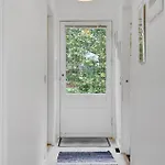 Hébergement de vacances Three-bedroom In *