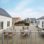 Three-bedroom In Glesborg