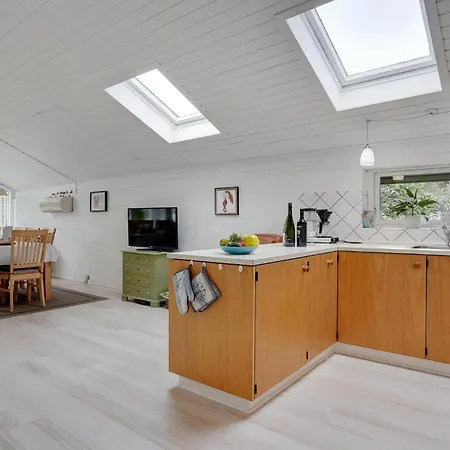 Three-bedroom In Glesborg