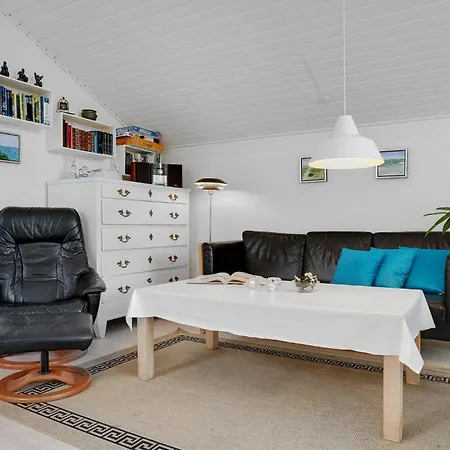 Casa de Férias Three-bedroom In Glesborg