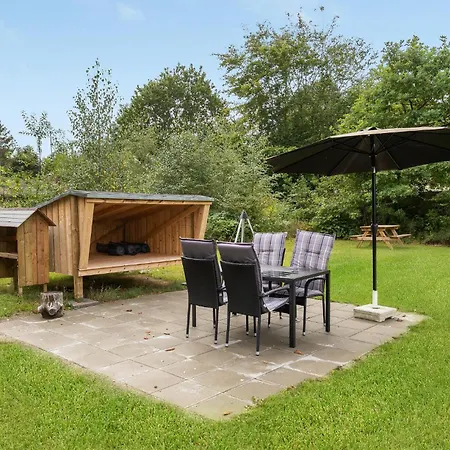 Dom wakacyjny Three-bedroom In *