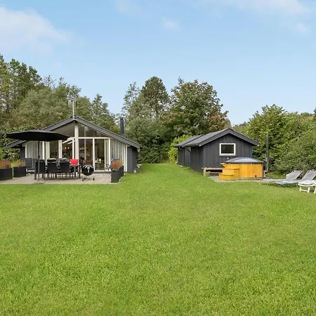 Cozy Home In Glesborg With Wifi *