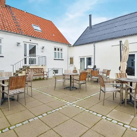 Three-bedroom In * Glesborg