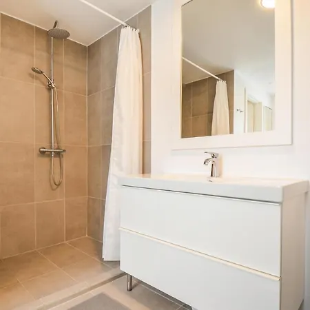 بيت للعطل Three-bedroom In *
