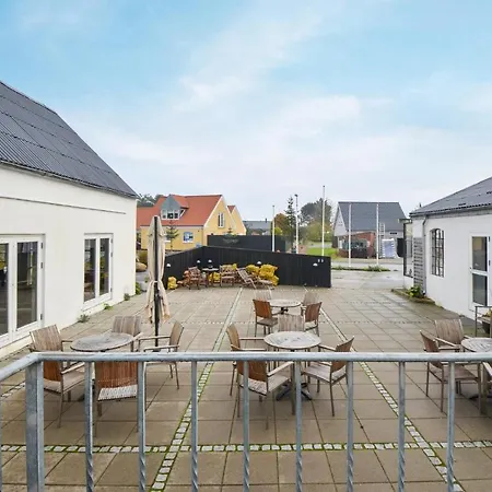 Three-bedroom In Glesborg