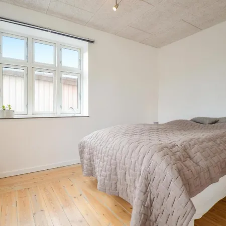 Three-bedroom In * Glesborg