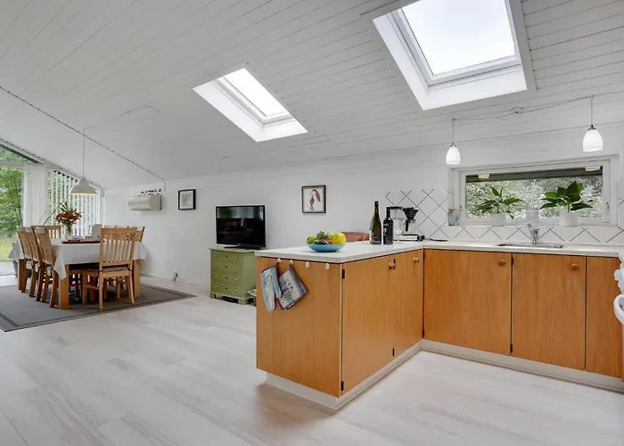 Three-bedroom In Glesborg