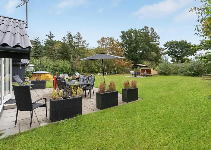 Three-bedroom In * Glesborg