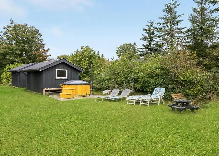 Three-bedroom In Hébergement de vacances