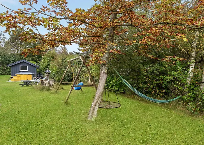 Three-bedroom In Glesborg