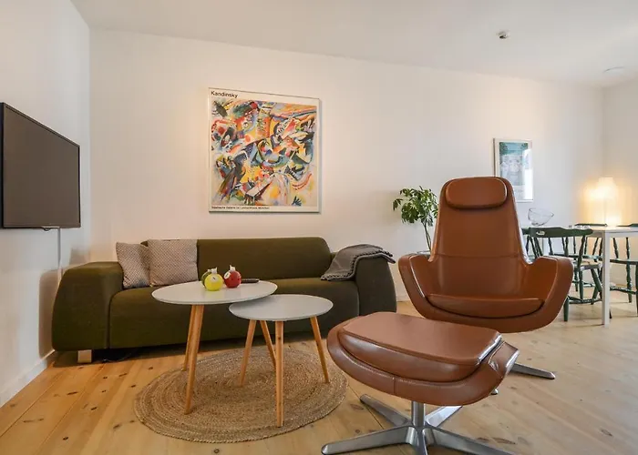 Hébergement de vacances Three-bedroom In *