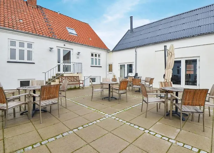 Three-bedroom In * Glesborg