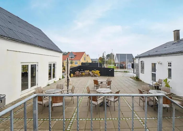Three-bedroom In Glesborg